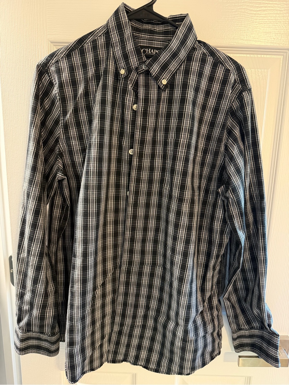 Chaps Men’s Medium Black White Plaid Stretch Button Down Shirt
